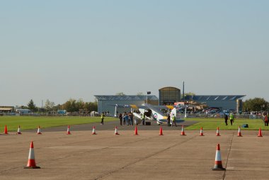 onboard turistler de havilland dragon rapide alır