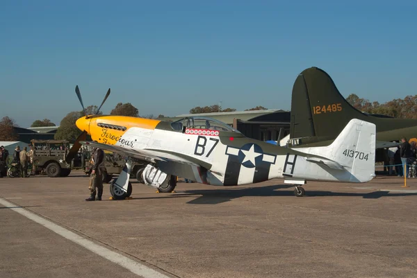 P-51 mustang "woeste frankie" — Stockfoto