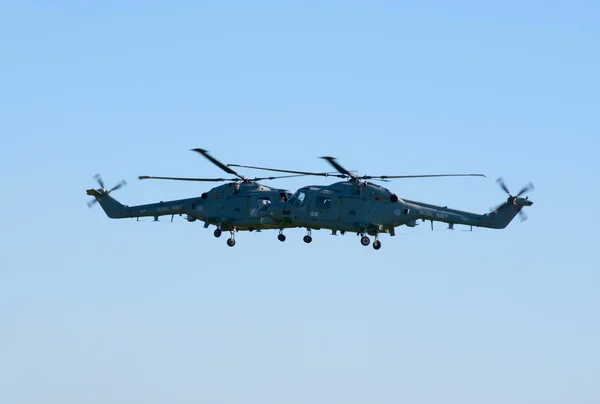 Westland Lynx helicopters in tight formation — Stock Photo, Image