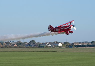 Pitts s-2s akrobasi çift kanatlı