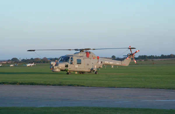 Westland Lynx elicottero al crepuscolo — Foto Stock