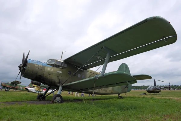 An-2 on the airfield — Stock Photo, Image