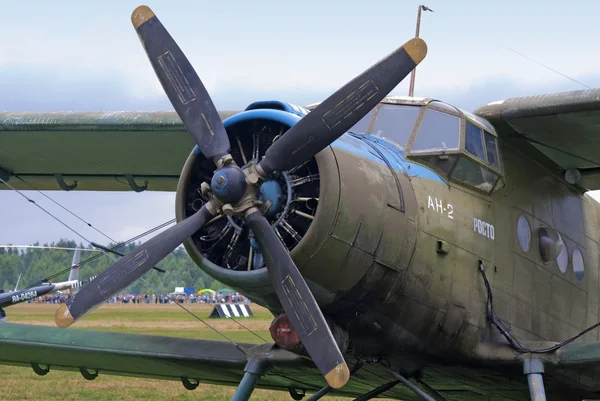 Motor y cabina del avión An-2 — Foto de Stock