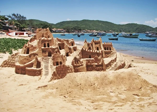 Hrad z písku na brazilské pláži — Stock fotografie