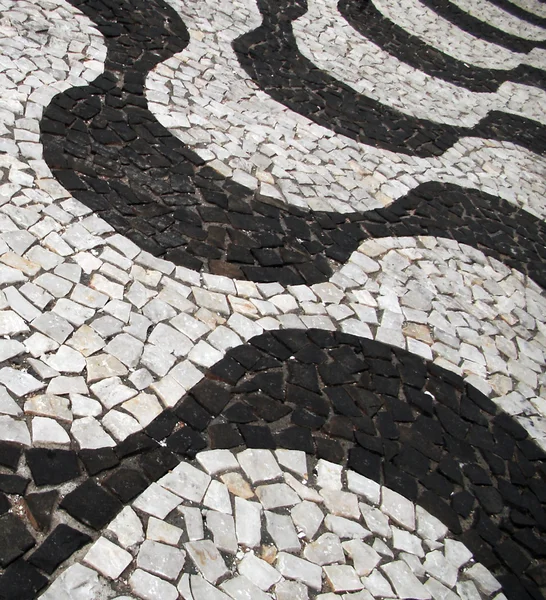 Wzór tradycyjnych chodnik w Brazylii portugalski kamienie — Zdjęcie stockowe