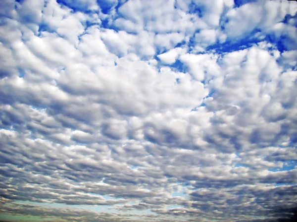 Krásná obloha plná mraků — Stock fotografie