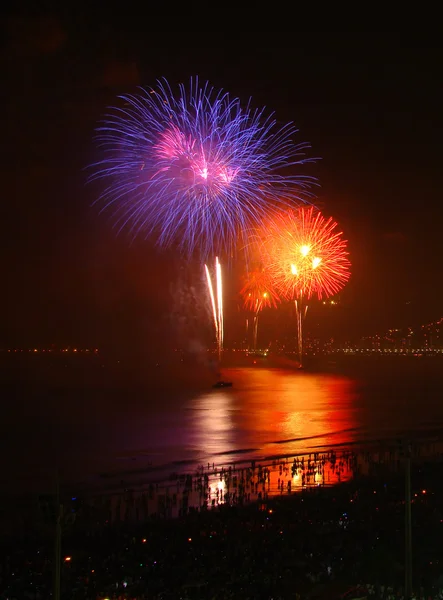 Fireworks on the beach — Stock Photo, Image