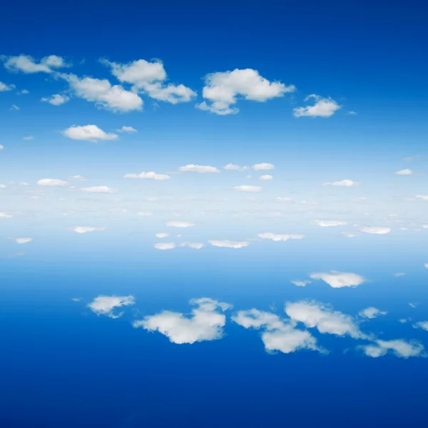 Wasser und Himmel — Stockfoto