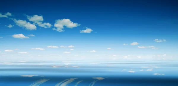 Вода і небо — стокове фото