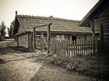 sazdan çatılı Retro house