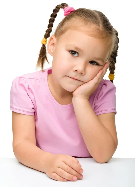 Πορτρέτο ενός λυπημένου μικρού κοριτσιού — Φωτογραφία Αρχείου