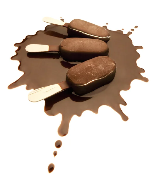 Lody czekoladowe baru splash — Zdjęcie stockowe