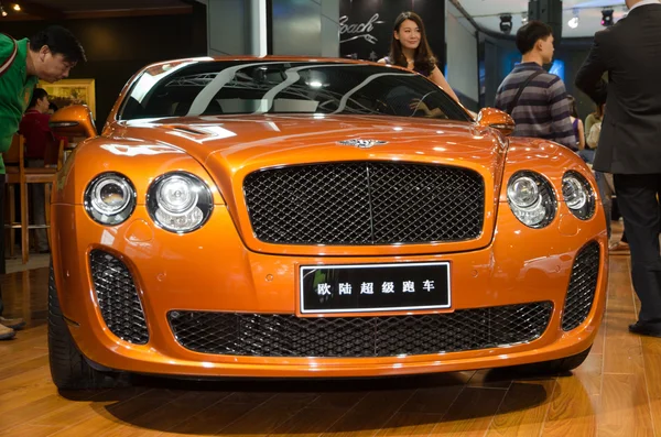 Bentley continental supersports autó a kijelzőn — Stock Fotó
