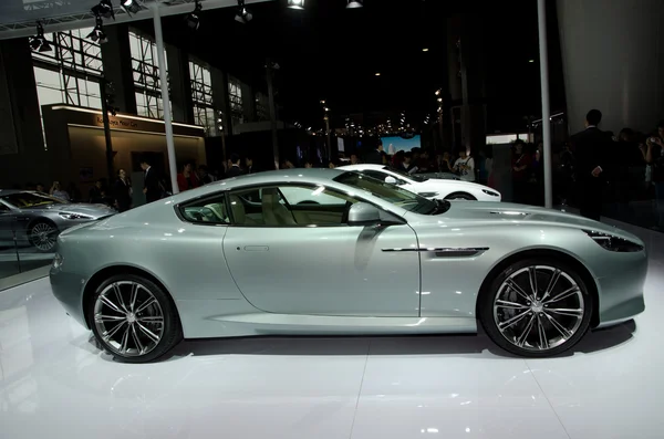 Aston Martin Virage sportsvogn udstillet - Stock-foto
