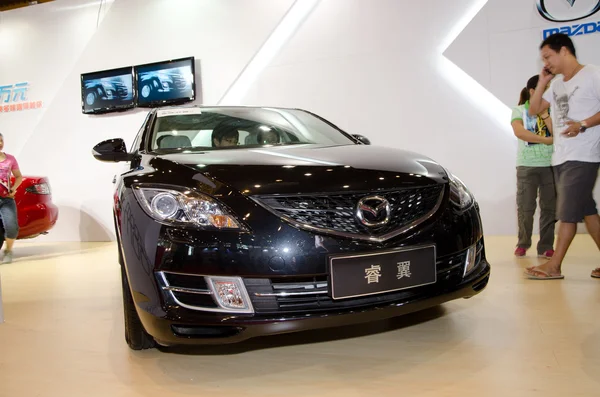 Ala de farsa Mazda — Foto de Stock