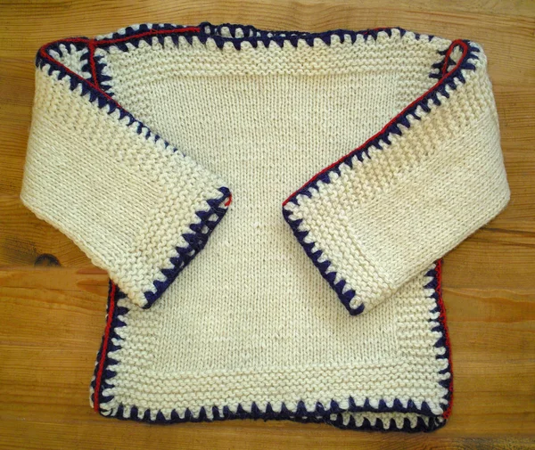 Blouse tricotée à la main pour enfants — Photo