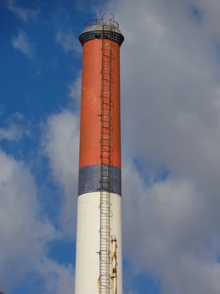 Wysoka wieża — Zdjęcie stockowe