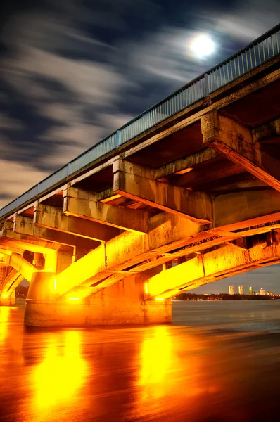 Noc most, Kijów, Ukraina — Zdjęcie stockowe
