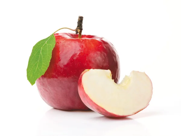 Κόκκινο μήλο και μια φέτα — Φωτογραφία Αρχείου