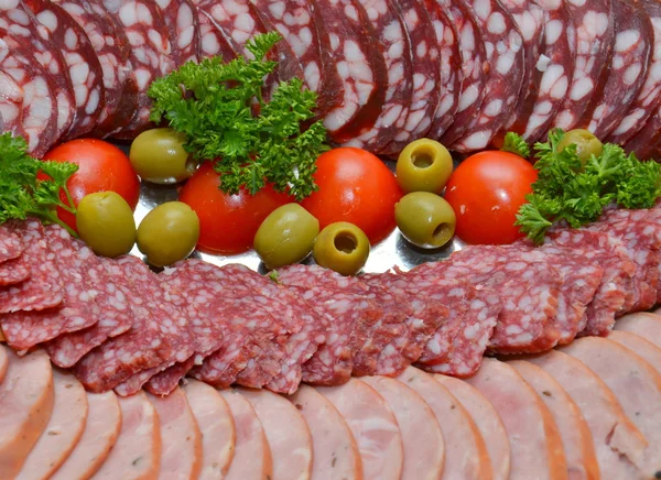 Ассорти из разного сорта колбасы — Stock Photo, Image