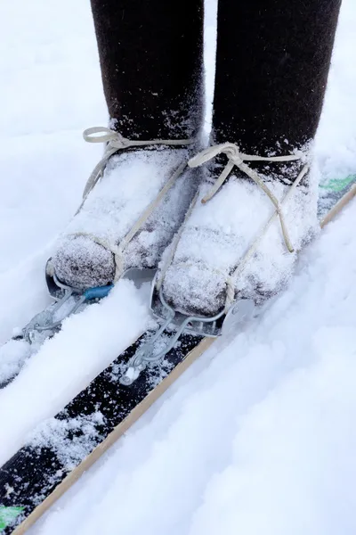 Retro ski brackets — Stock Photo, Image