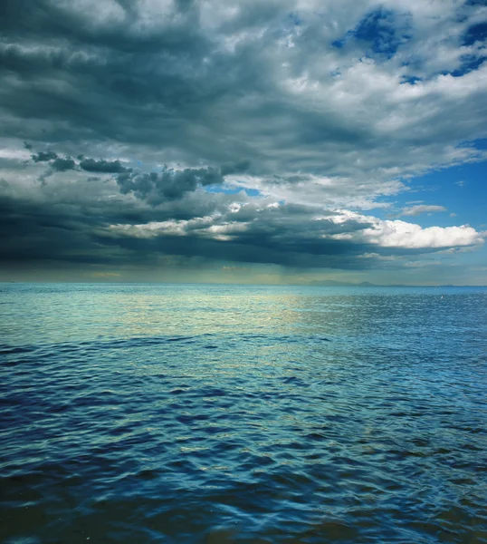 Καταιγίδα στη θάλασσα — Φωτογραφία Αρχείου