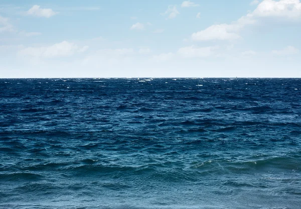 Mar com ondas — Fotografia de Stock