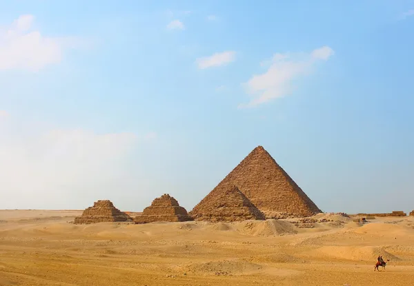 Piramid — Stok Foto