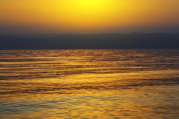 Sonnenuntergang über dem Meer — Stockfoto