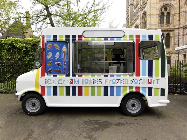 Dondurma arabası. — Stok fotoğraf