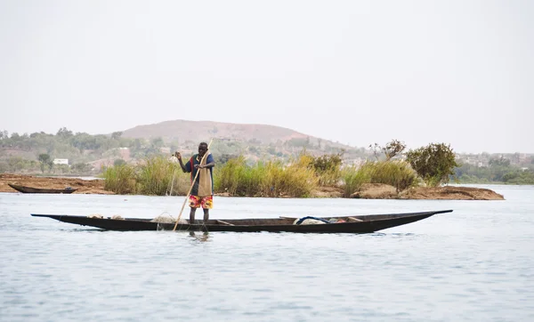 Bozo pescador fuera de Bamako, Malí — Foto de Stock