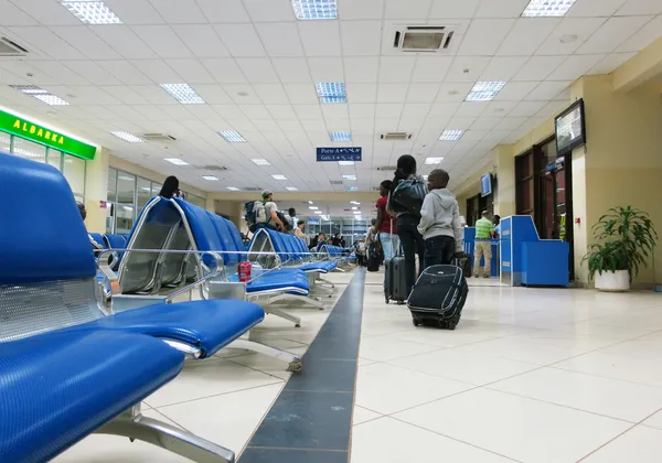 Зал ожидания аэропорта Бамако-Шойноу — стоковое фото