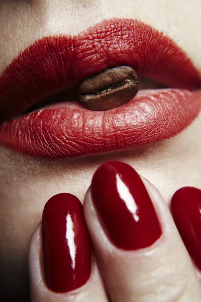 Rouge à lèvres café lèvres — Photo