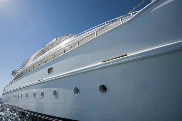Grande yacht a motore di lusso — Foto Stock