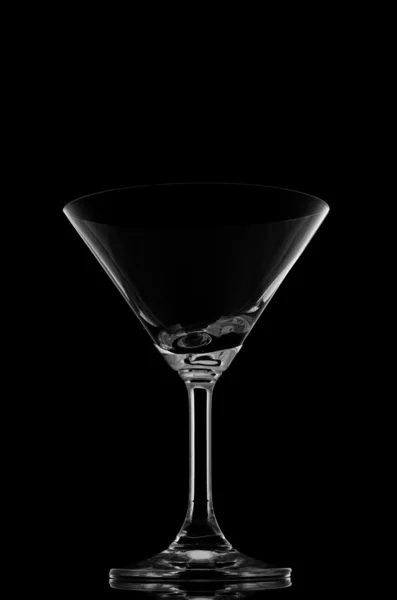 Cocktail glas på svart — Stockfoto