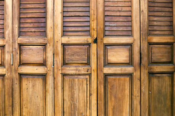 Front of Shield wood door — Stockfoto