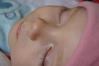 Şirin küçük çocuk.