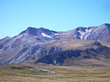 Vahşi dağ Caucasus