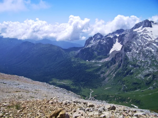 Montaña salvaje del Cáucaso — Foto de Stock