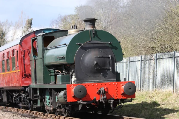 Steam engine en trein. — Stockfoto