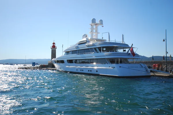 Barcos ao lado de Saint Tropez — Fotografia de Stock