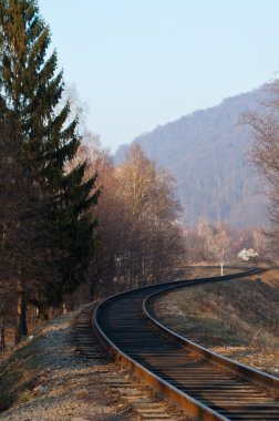 Dağlara giden yol.