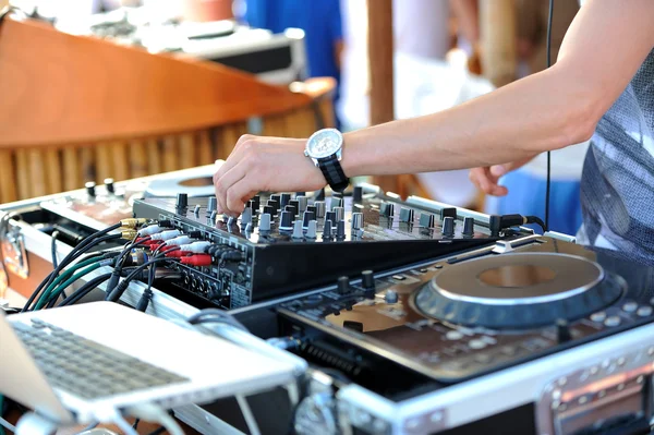 DJ in de mix — Stockfoto