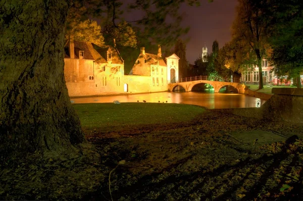 Bruges, belgium beguinage at night — Stock Photo, Image