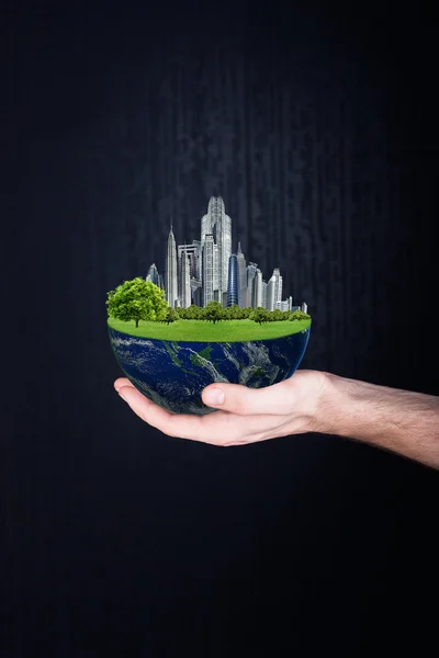 Planet in Händen. ökologisches Konzept — Stockfoto