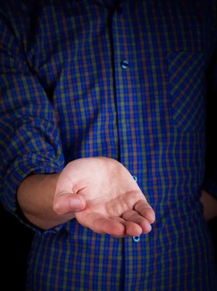 Пустой открытой мужской рукой — стоковое фото