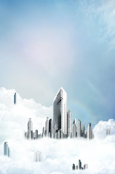 在云层中的现代城市。经营理念 — 图库照片