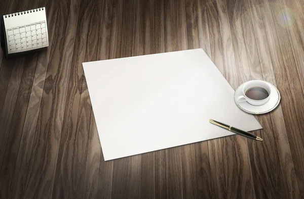 Έτοιμη για το δικό σας κείμενο, στυλό & καφέ λευκό χαρτί — Φωτογραφία Αρχείου