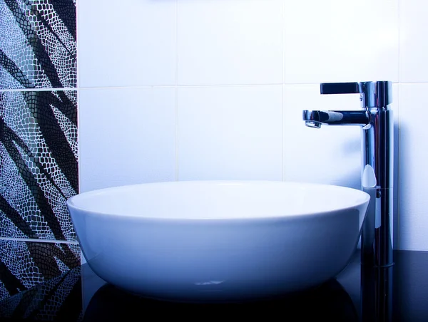 현대 목욕탕 꼭지 — 스톡 사진