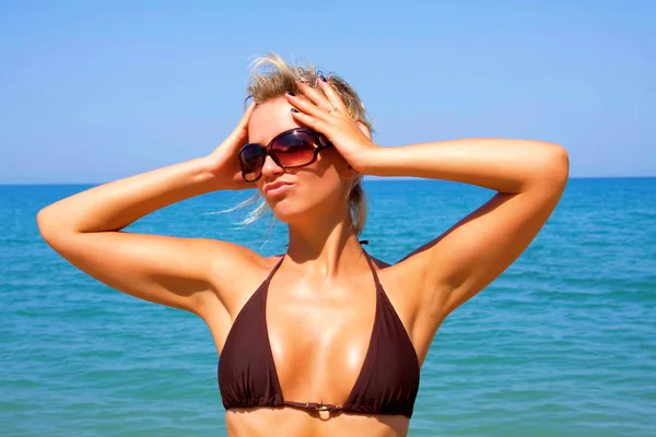 Looking sexy at the beach — Stock Photo, Image